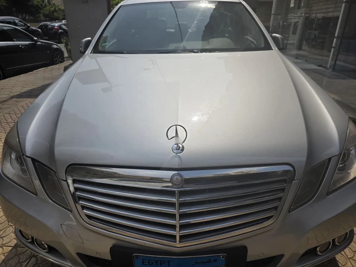 Mercedes E 200 2010 (1)