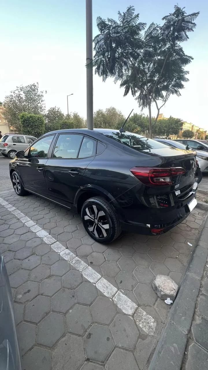 Renault Taliant 2025 (1)