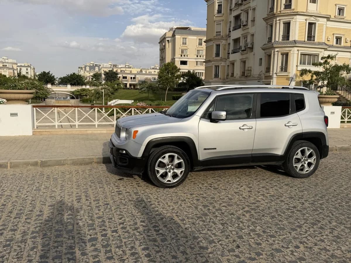 Jeep Renegade 2017 (1)