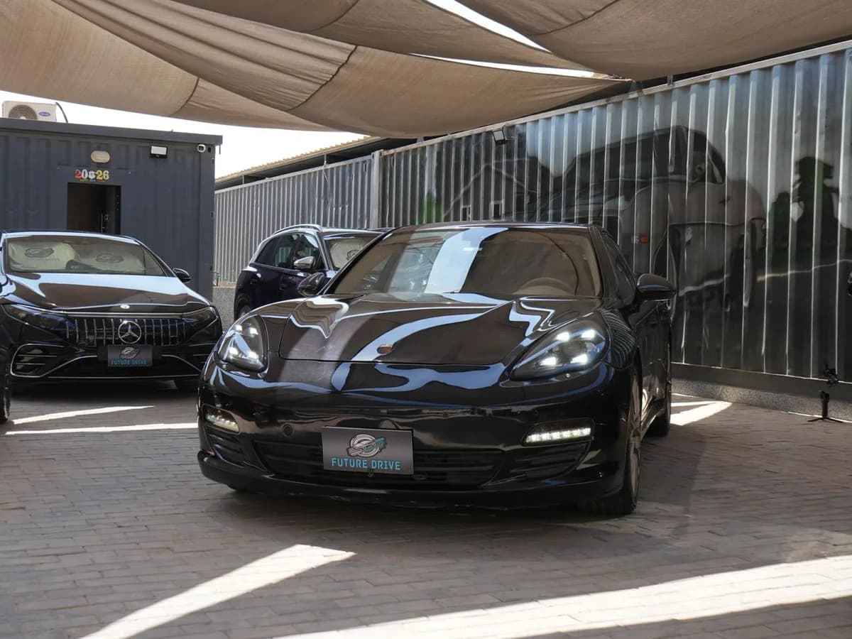 Porsche Panamera 2010 (1)