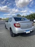 Renault Logan 2016 (1)