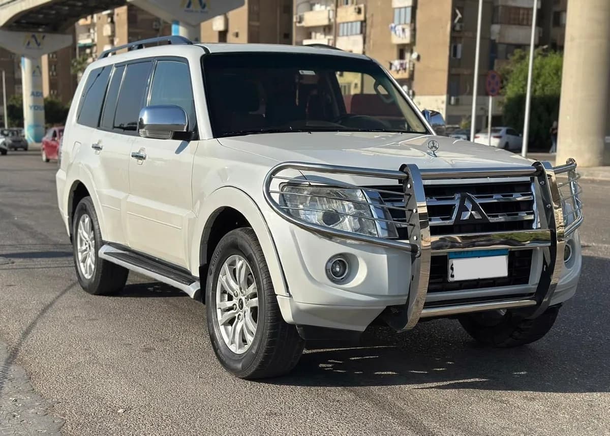 Mitsubishi Pajero 2014 (1)