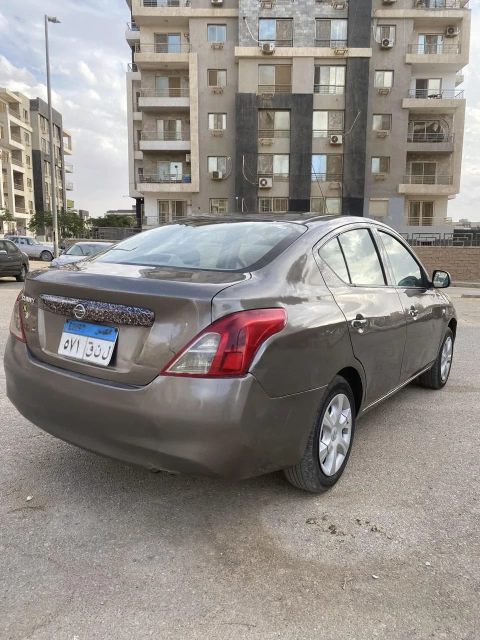 Nissan Sunny 2013 (1)