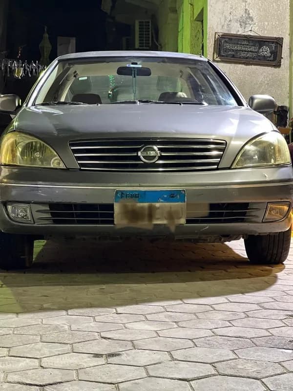 Nissan Sunny 2011