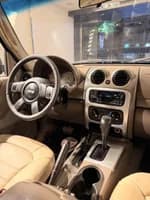 Jeep Liberty 2004 (7)