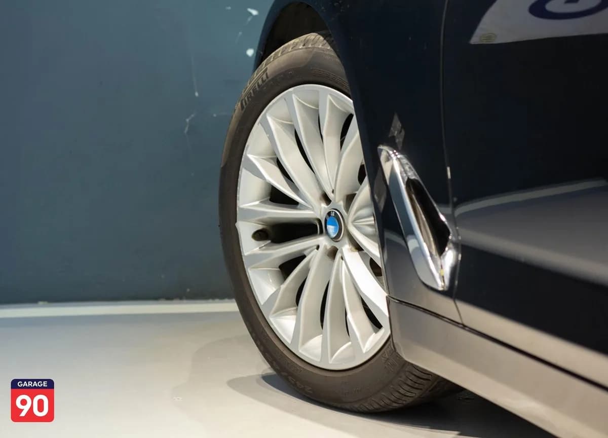 BMW 520 2019 (8)