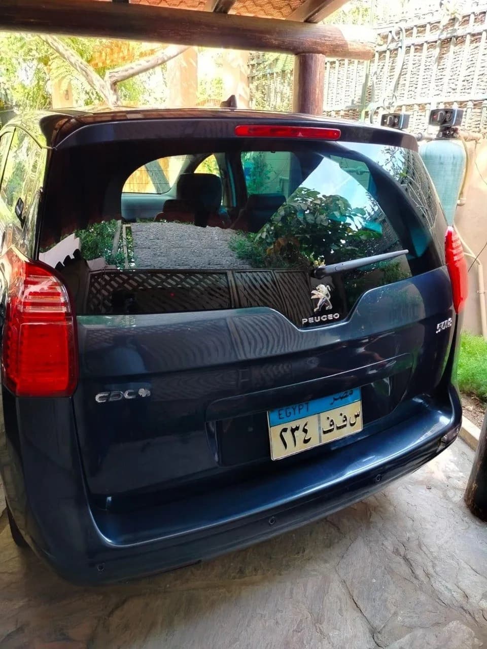 Peugeot 5008 2016 (1)