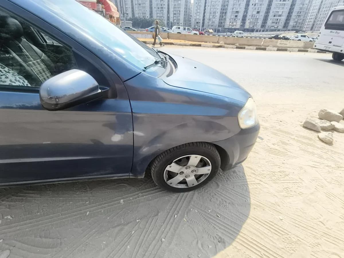 Chevrolet Aveo 2015 (1)