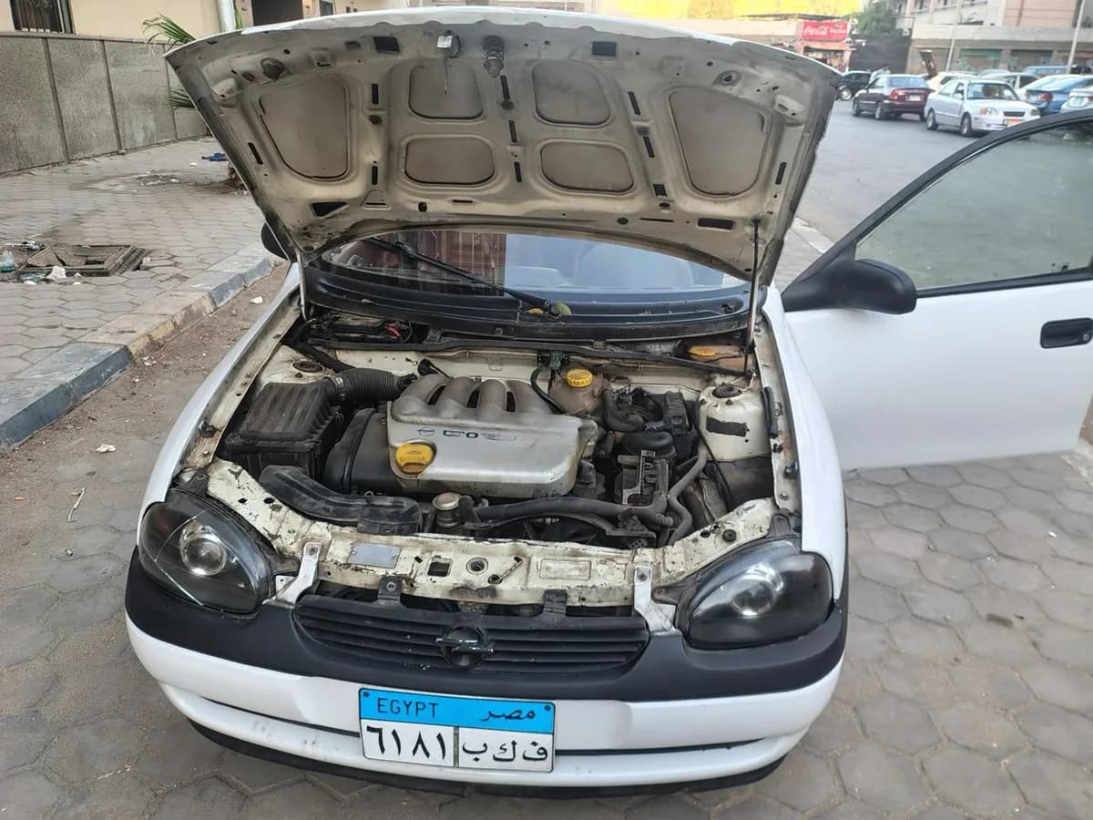 Opel Corsa 1998 (1)
