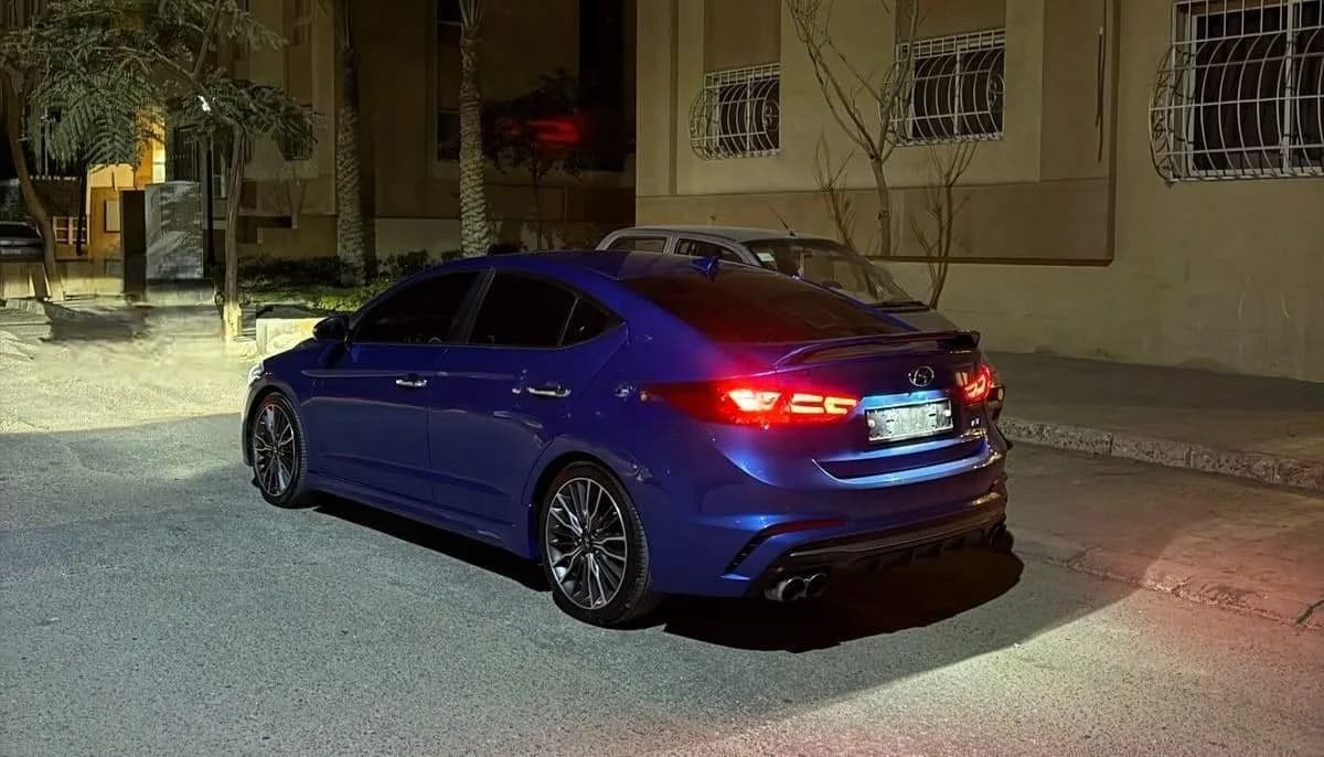 Hyundai Avante 2018 (1)