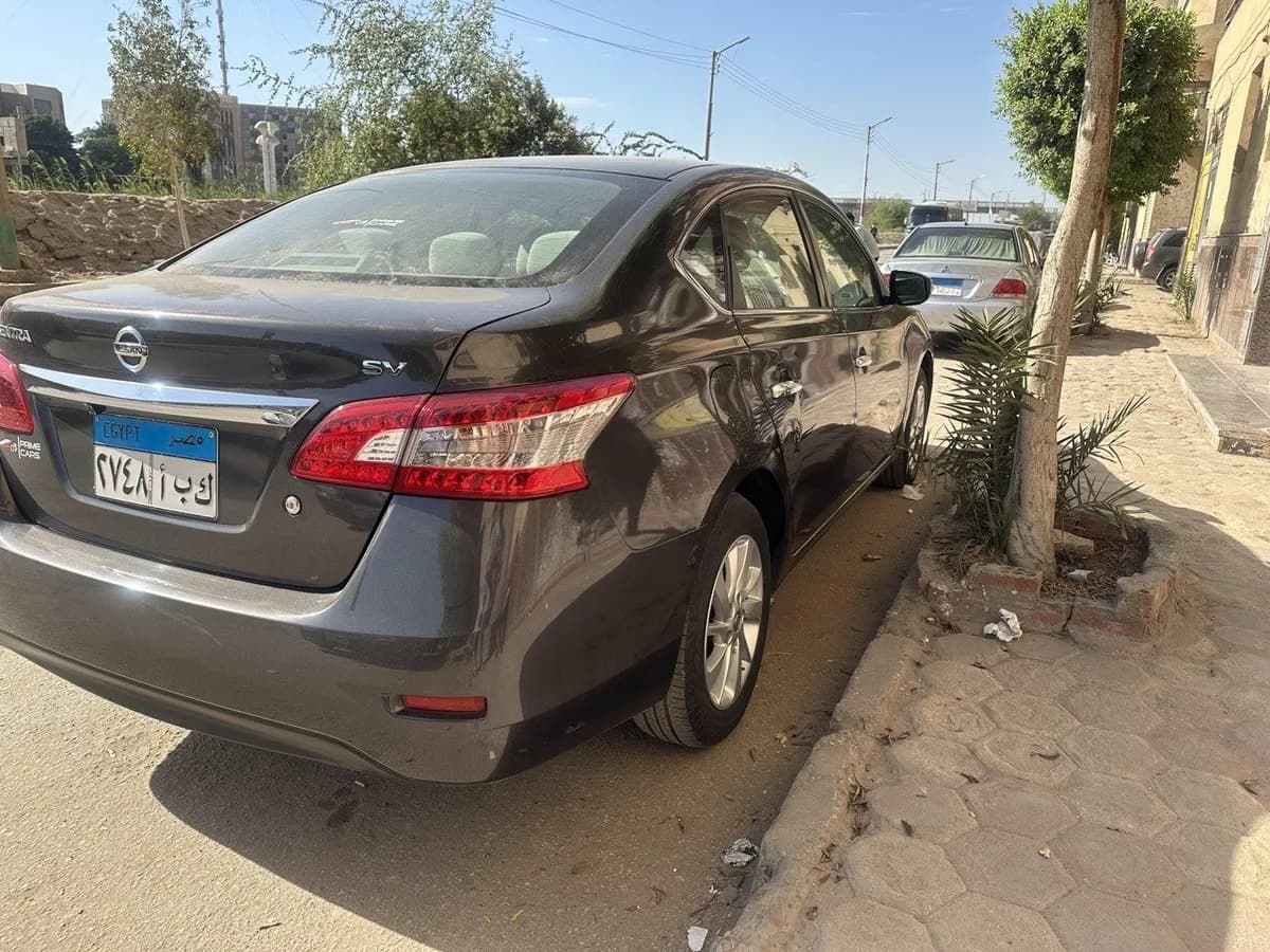 Nissan Sentra 2025 (1)