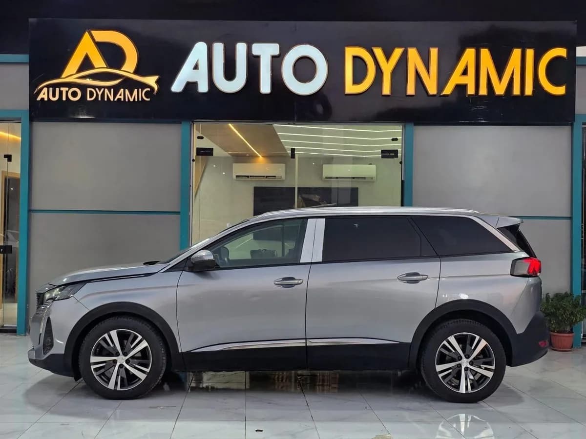 Peugeot 5008 2021 (4)