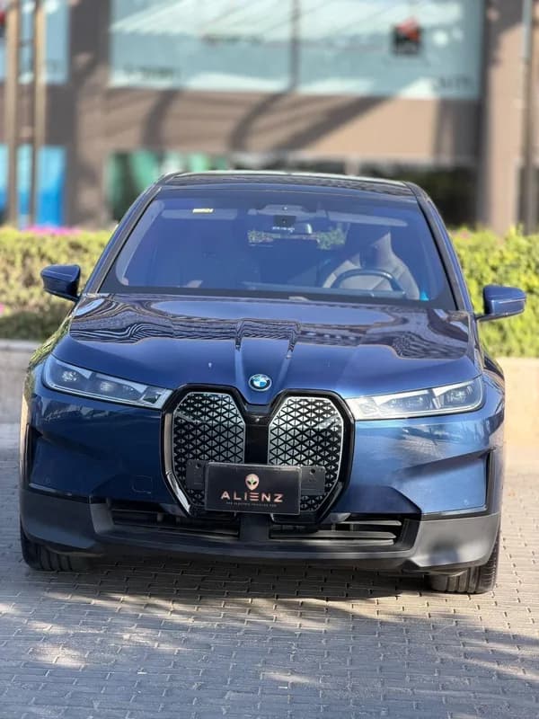 BMW IX50 2023