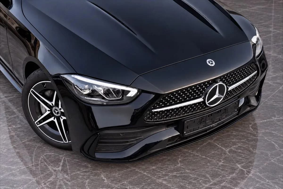 Mercedes C 180 2025 (1)