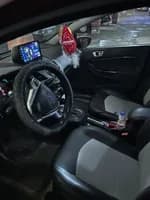 Ford Fiesta 2013 (2)