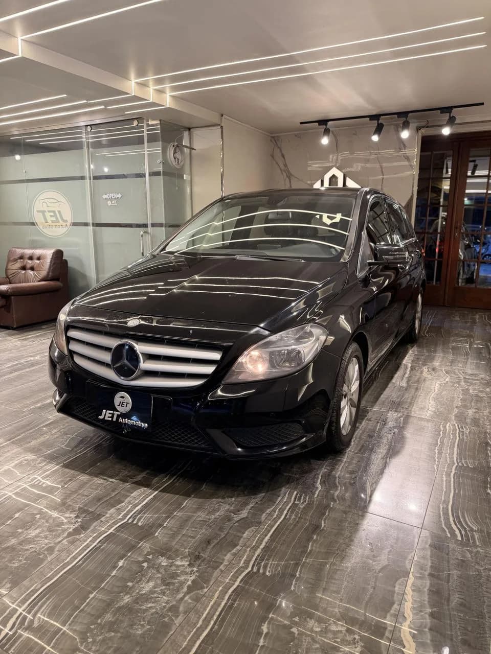 Mercedes B 180 2015 (1)