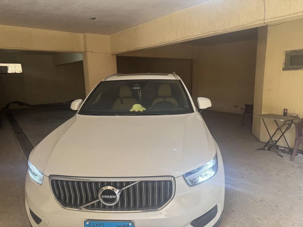Volvo XC 40 2022 (1)