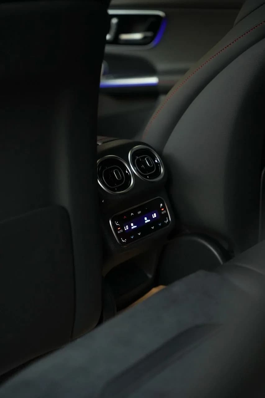 Mercedes GLC 43 2026 (11)