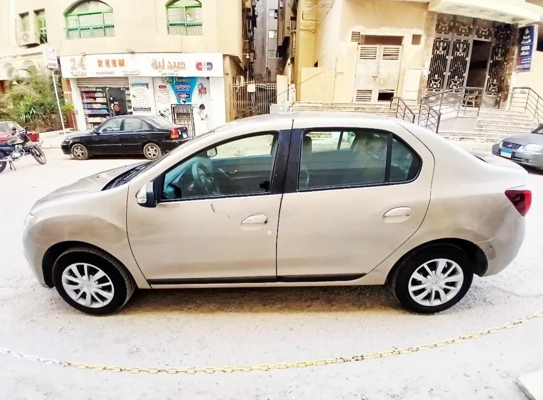 Renault Logan 2021 (2)