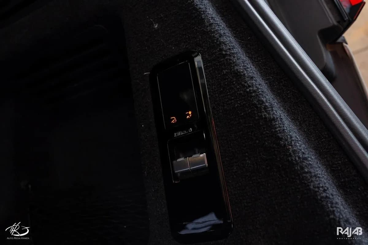 Land Rover sport 2023 (1)