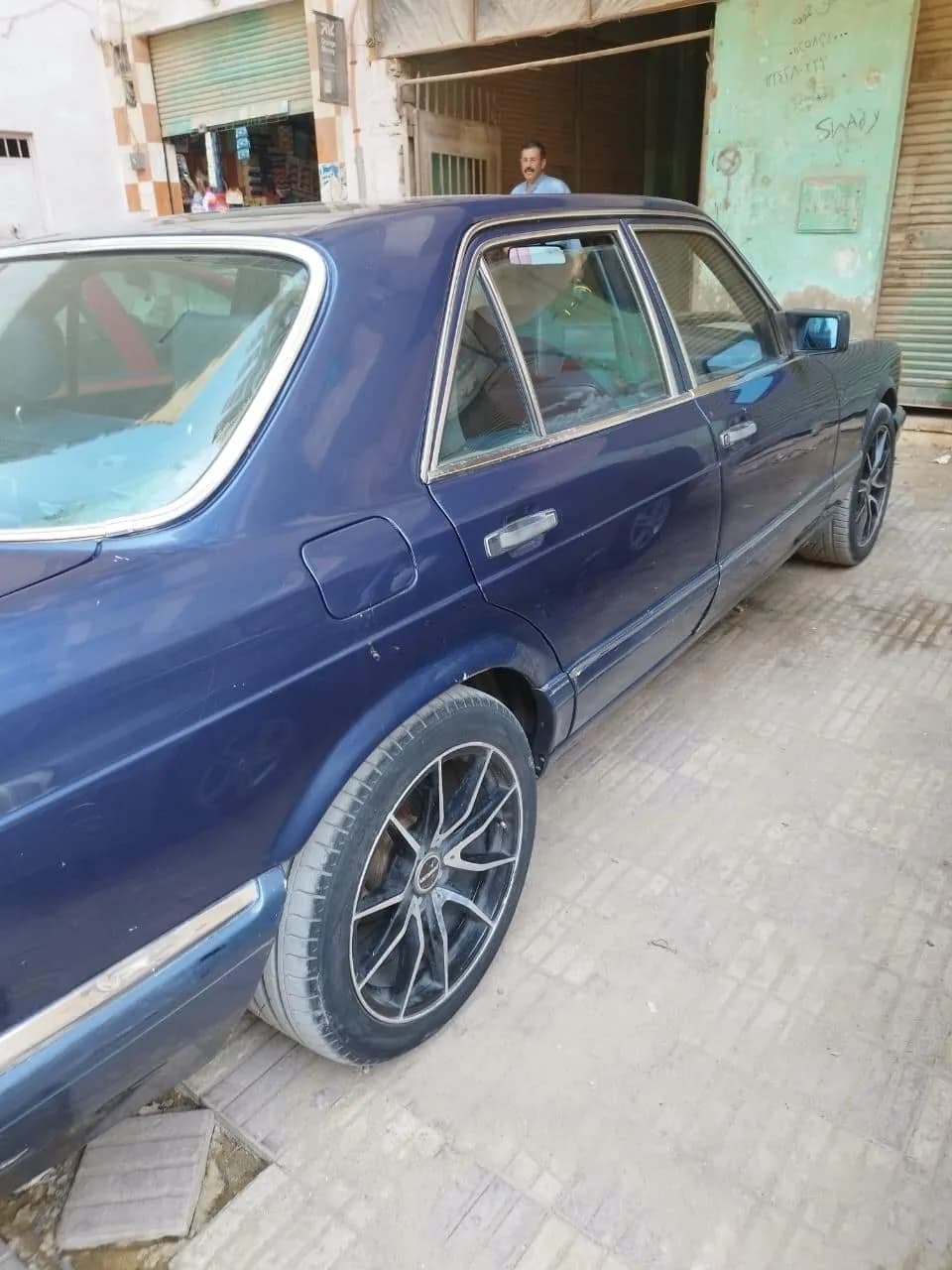 Mercedes S 300 1984 (1)