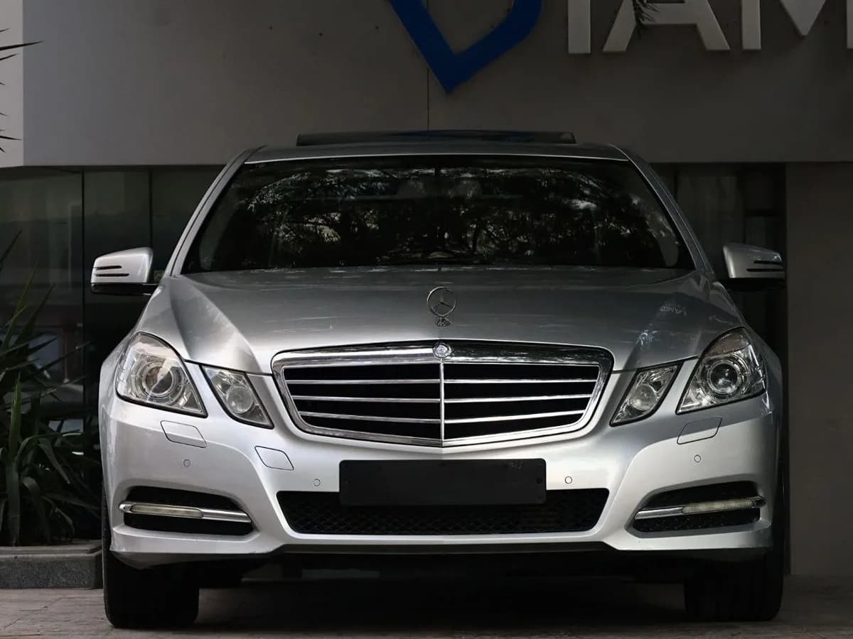 Mercedes E 250 2011 (1)