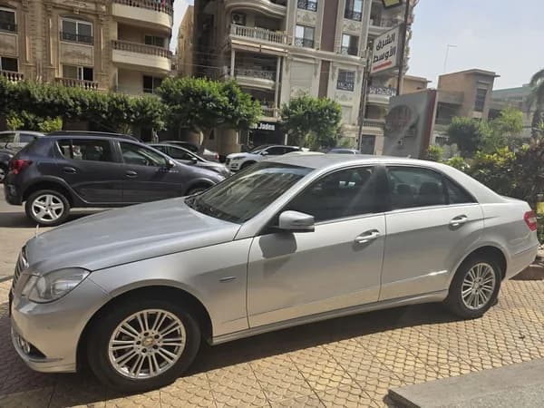 Mercedes E 200 2010