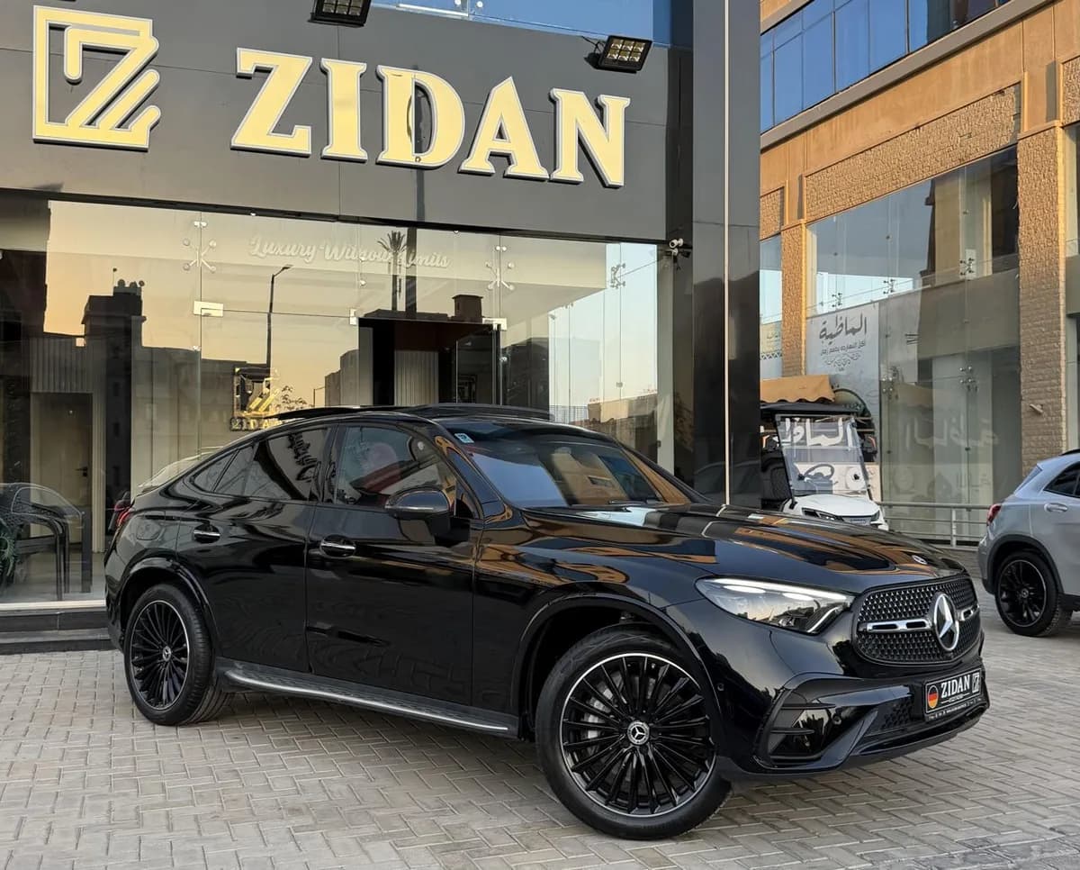 Mercedes GLC 300 2025 (1)