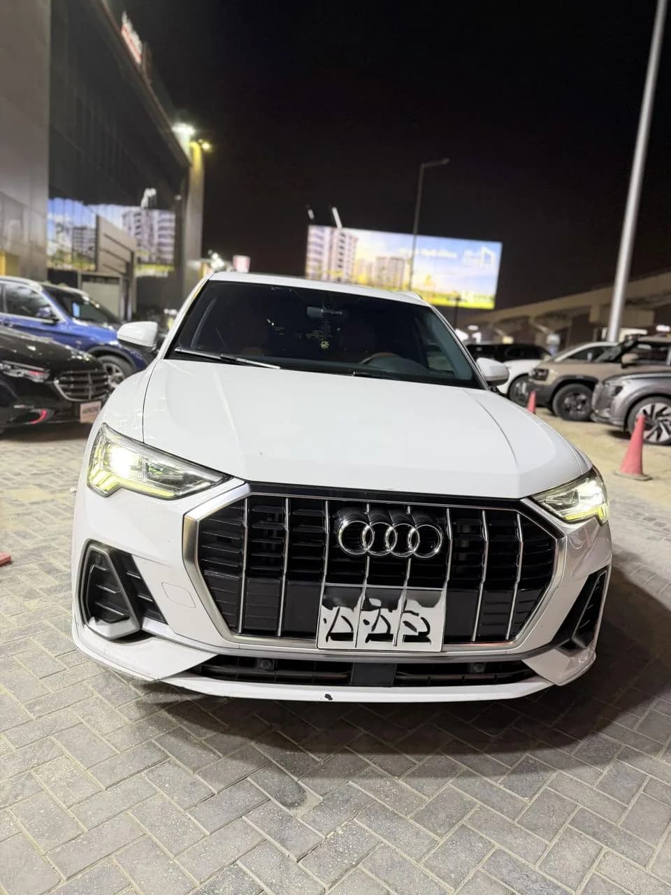 Audi Q3 2022 (0)