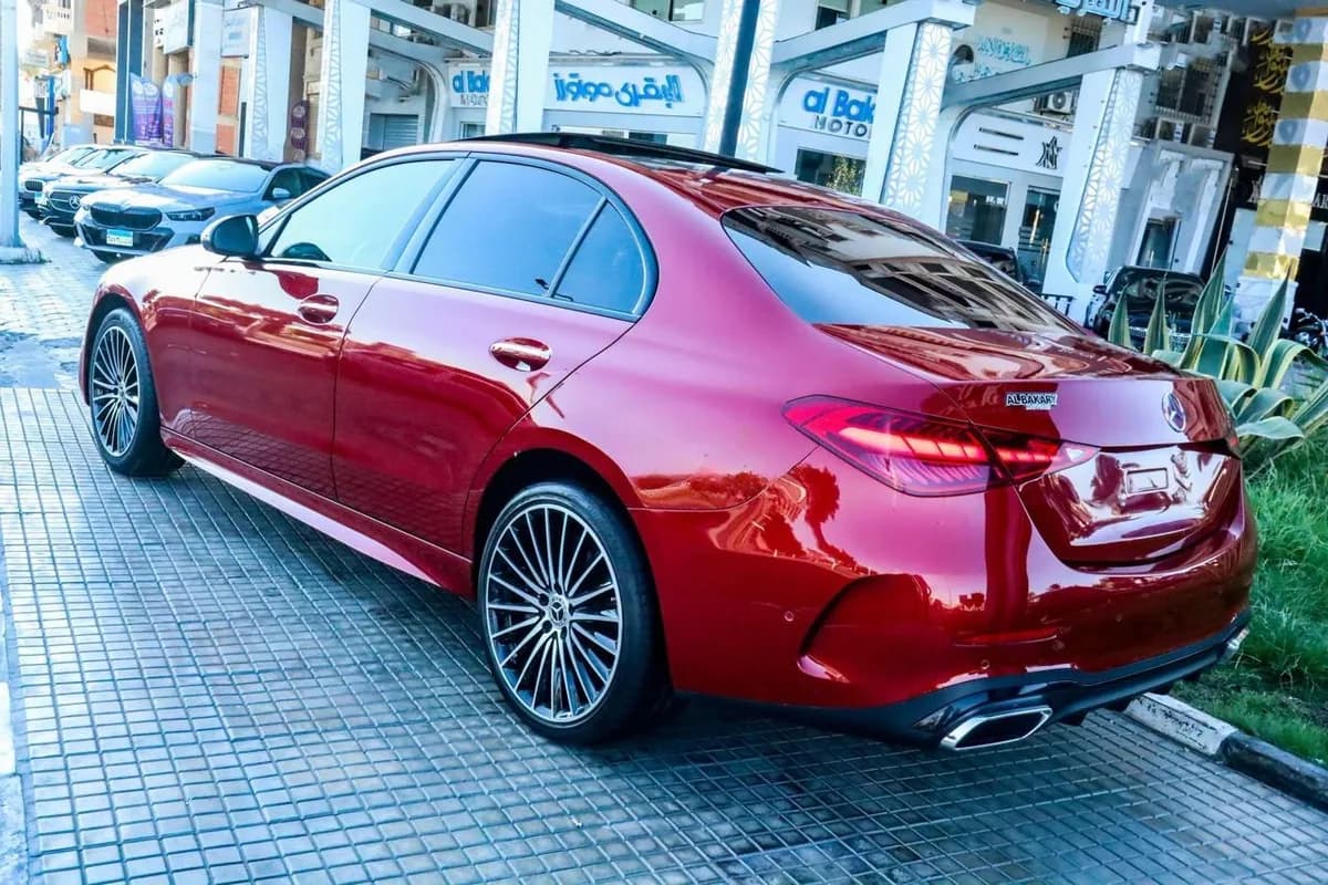 Mercedes C 200 2023 (1)