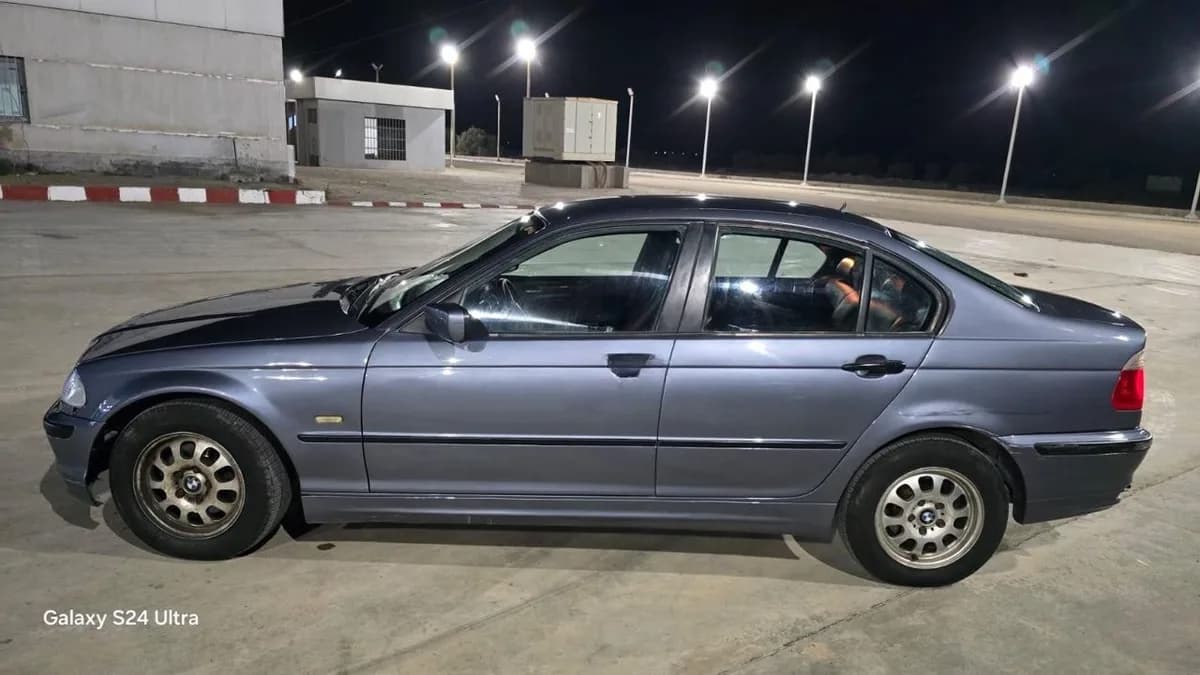 BMW 318 2000 (1)