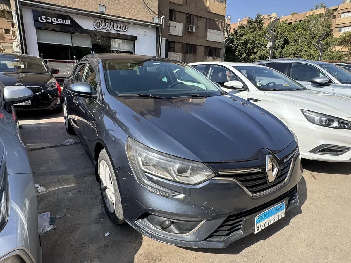 Renault Megane 2021 (7)
