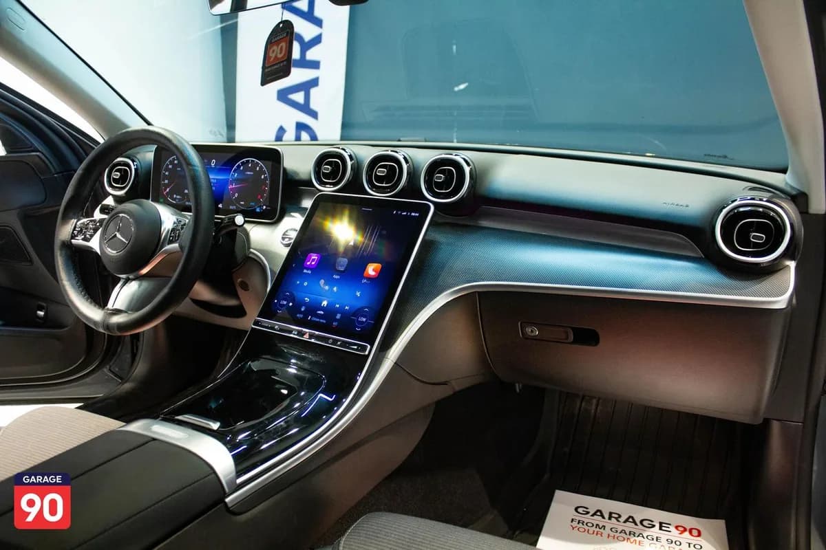 Mercedes C 180 2025 (9)