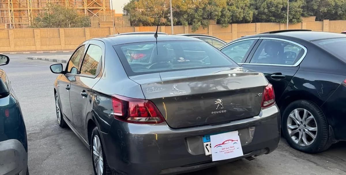 Peugeot 301 2020 (3)