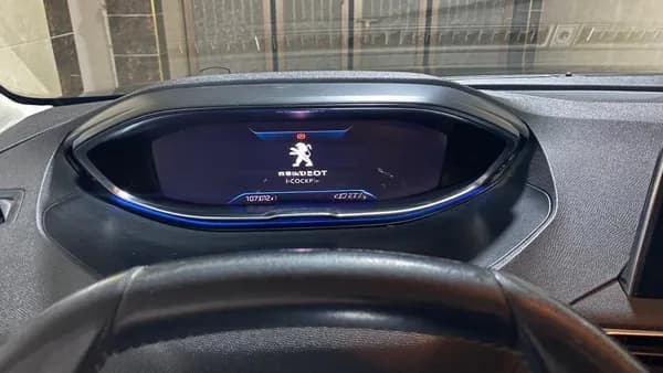 Peugeot 5008 2021