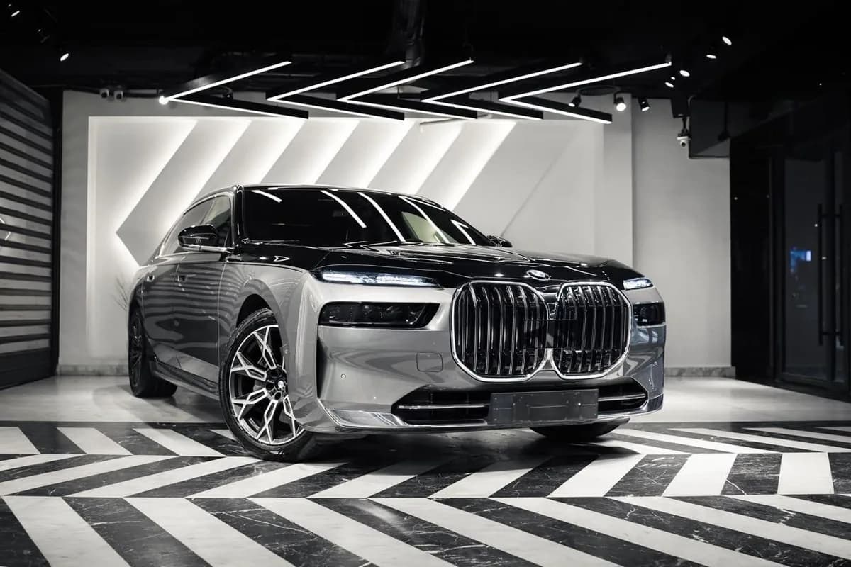 BMW 740 2026 (0)