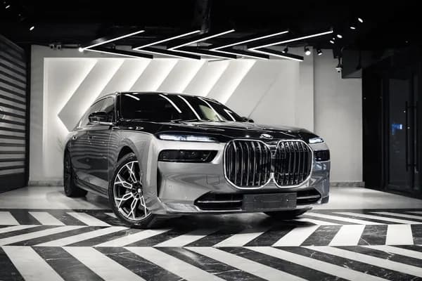 BMW 740 2026