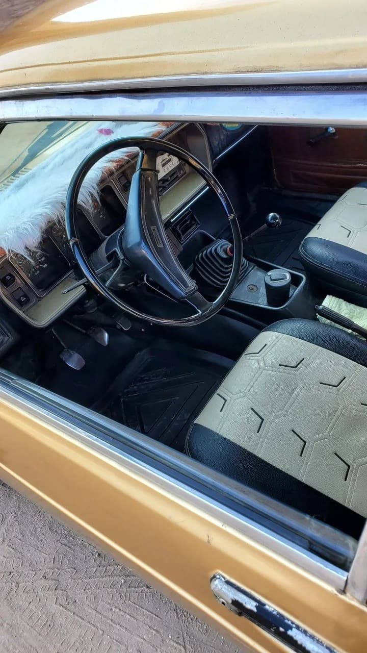 Fiat 131 1976 (1)