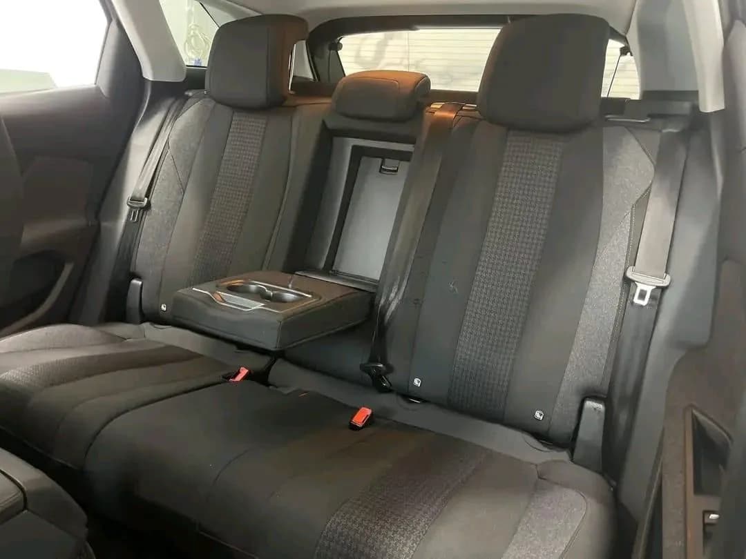 Peugeot 3008 2020 (7)