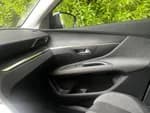 Peugeot 3008 2022 (9)