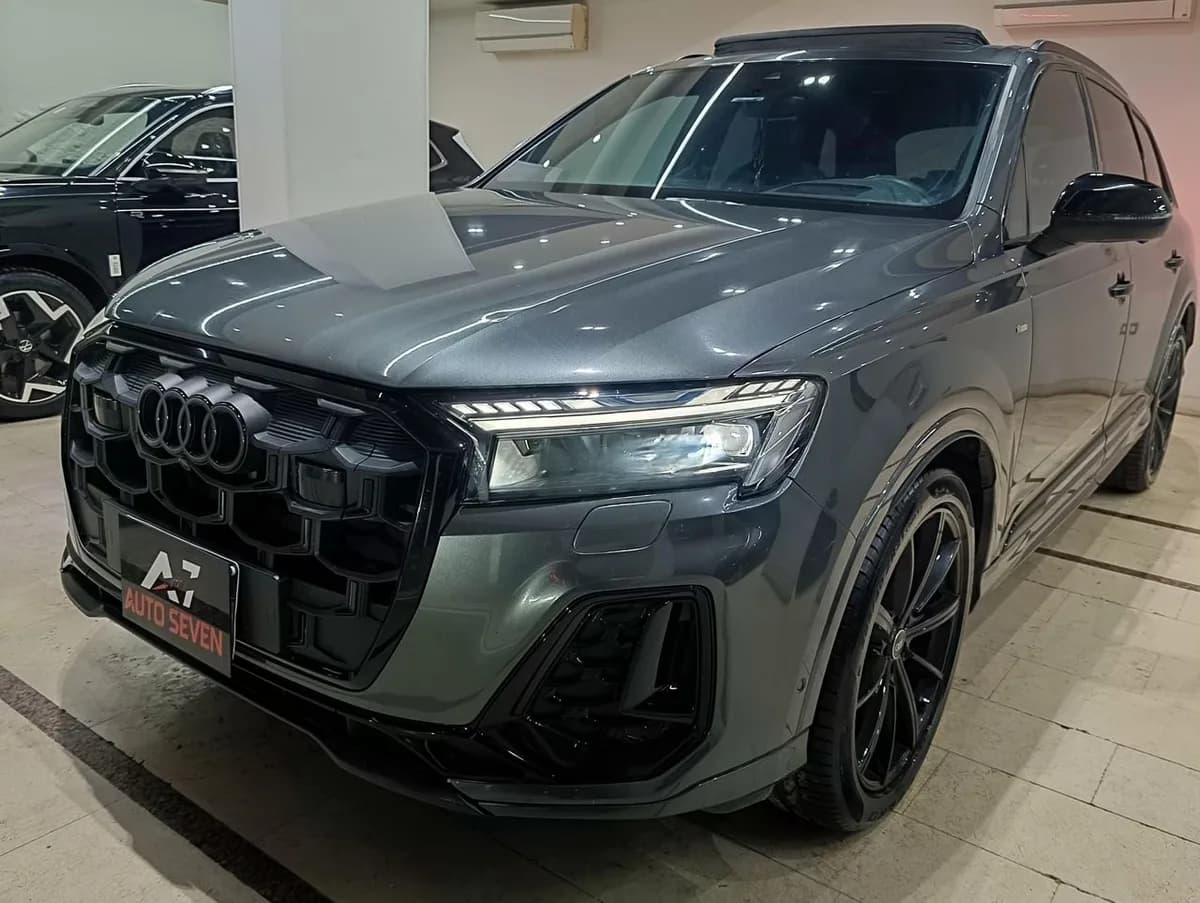 Audi Q7 2025 (0)