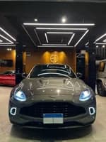 Aston Martin DBX 2022 (1)