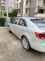 Kia Cerato 2010 (2)