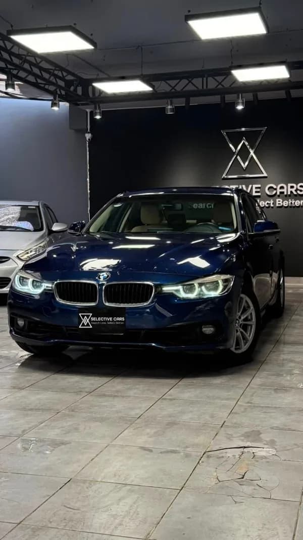 BMW 318 2019