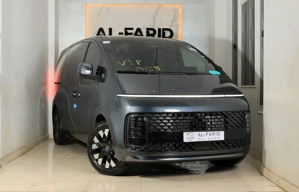 Hyundai Staria 2025 (1)