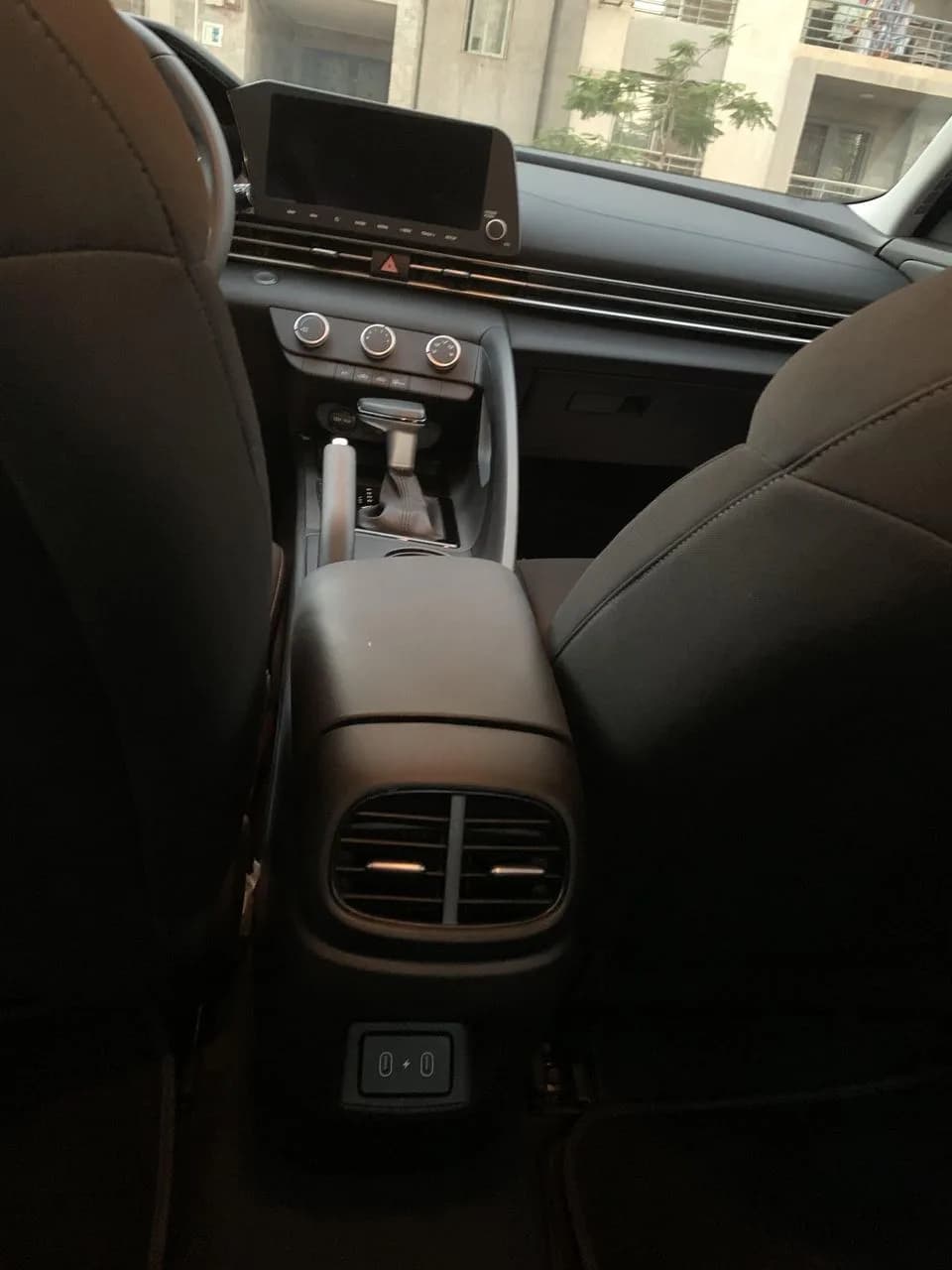 Hyundai Elantra 2024 (4)