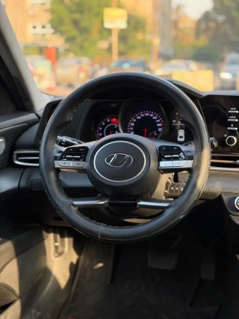 Hyundai Elantra 2021 (1)
