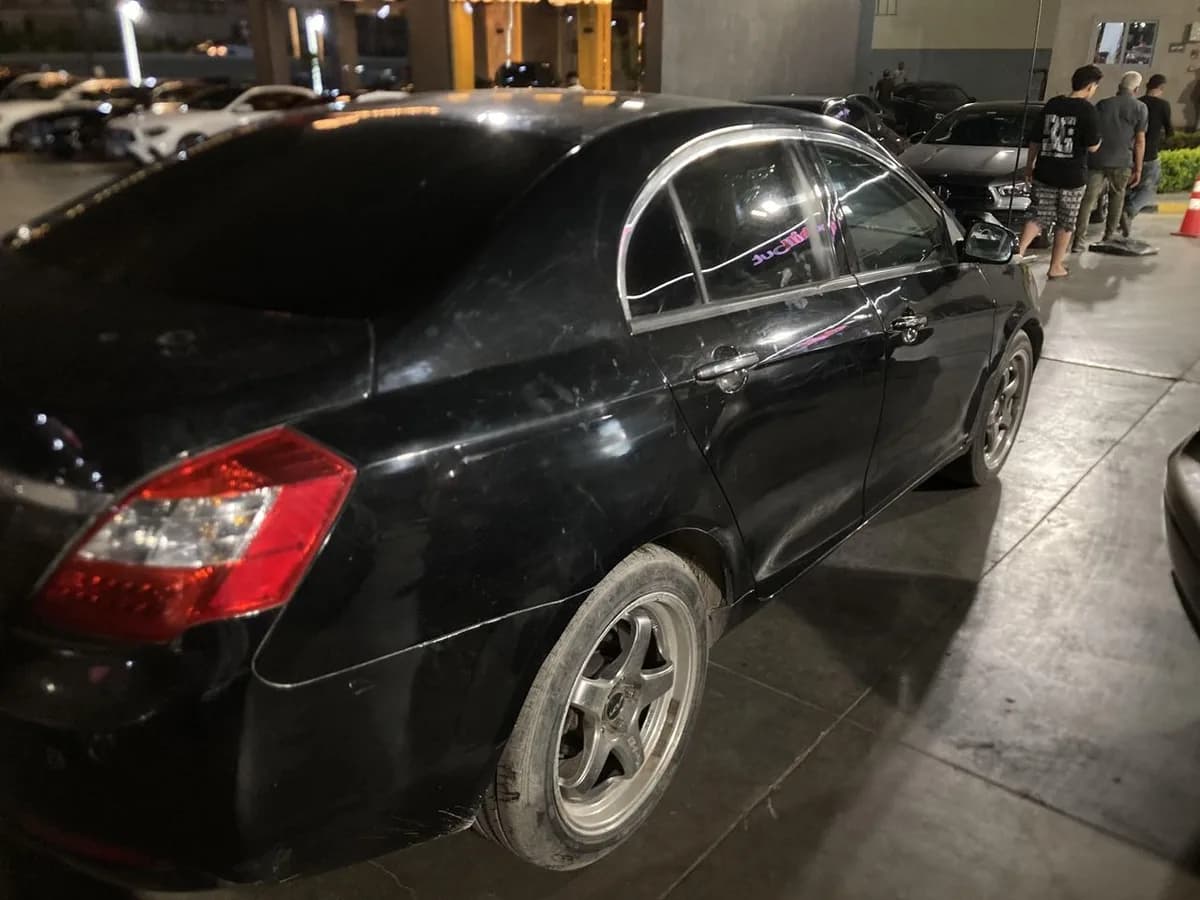 Geely Emgrand 7 2015 (1)