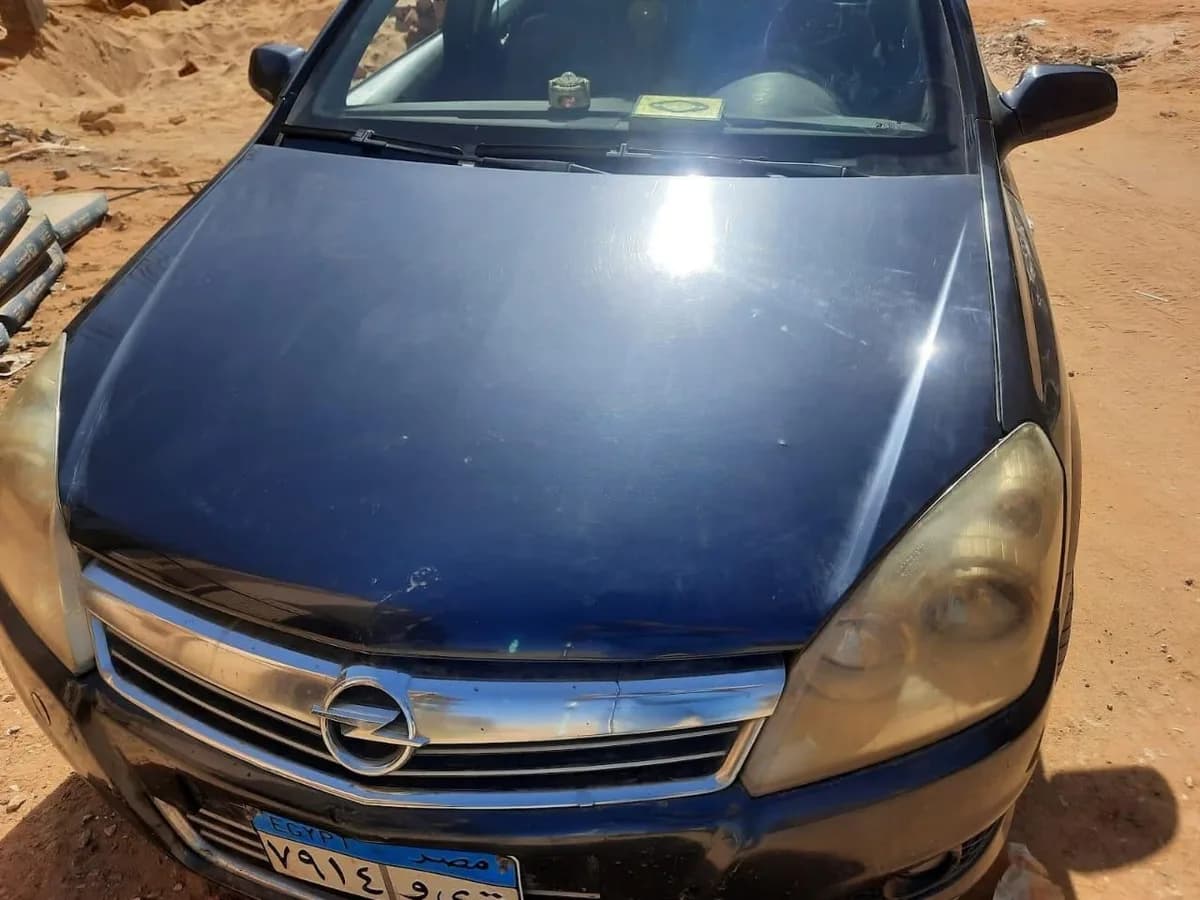 Opel Astra 2010 (0)