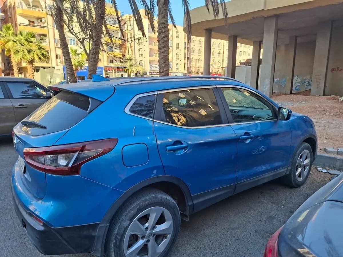 Nissan Qashqai 2021 (1)